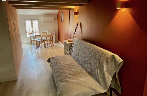 Clemenceau Apartment | Notre Dame