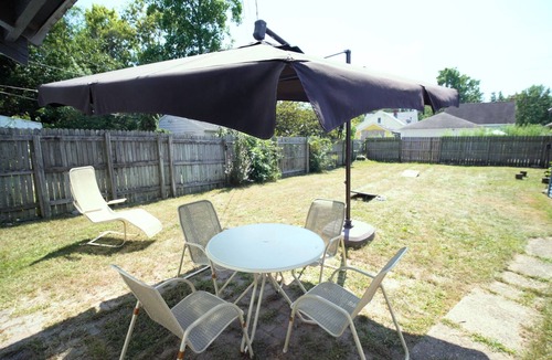 South Bend House | Notre Dame Getaway - Cozy home that sleeps 6 + 2 full baths