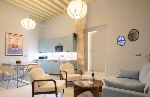 Latin Apartment | Notre Dame Paris Suite