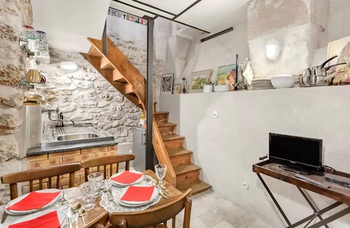 Notre Dame House | Notre Dame Romantic's Air Conditioning Apartment Paris Latin Quarter La Sorbonne