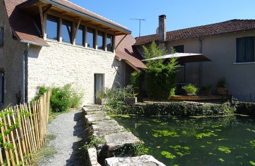 Salles-Courbaties House | Notre Moulin Vous Ouvre ses Portes Dans une Atmosphère Authentique