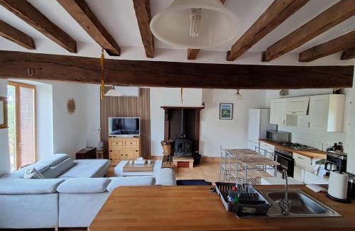 Roussines Apartment | Notre Refuge à Montbroux