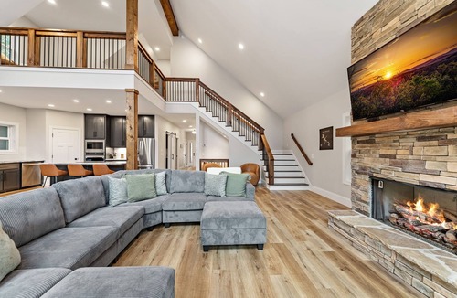 Blairsville House | Nottely Retreat - Lakefront | Hot Tub | Game Room
