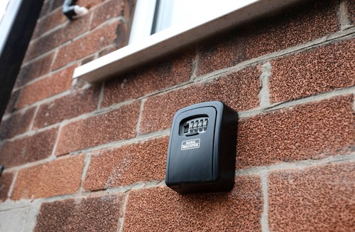 Bramcote Apartment | Nottingham Top Serviced Home (Chayil Experts)