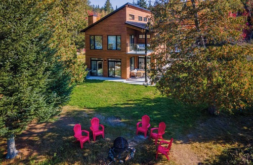 Labelle Ski Chalet | Nou Tremblant Chalet, Lac Labelle, and Private Beach