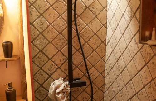 Saint-Mesmin Bed & Breakfast | Nougatine bread oven