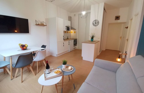 Aulus-les-Bains Apartment | Nouveau! Magnifique T2 Face AUX Thermes