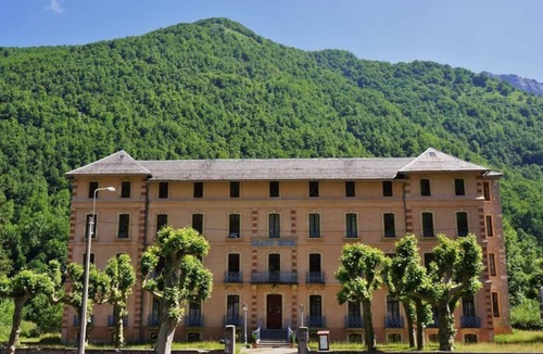 Aulus-les-Bains Apartment | Nouveau! Magnifique T2 Face AUX Thermes