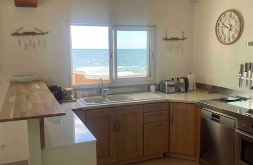 Perols Villa | Nouveau :villa Avec spa sur L'étang de L'or