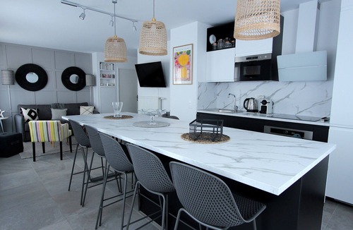 Serris Apartment | NOVA4 - Cozy apartment sleeps 8 - 20min Disney