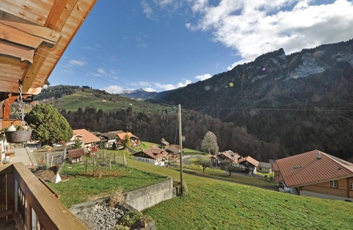 Hünibach Apartment | NOVASOL holiday apartment Chalet Bühl in Habkern.
