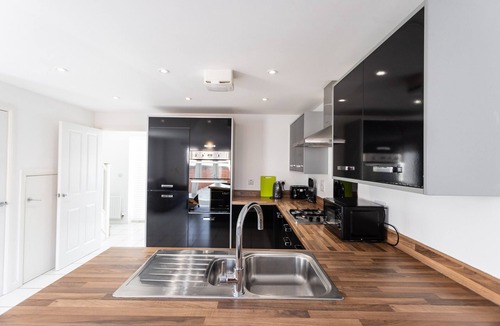 Patchway House | November Discount - Long Stay - Contractors