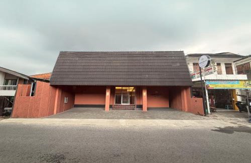 Banguntapan Hotel | Novhalia Homestay near Jogja Expo Center RedPartner