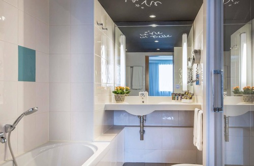 Almeda Hotel | Novotel Barcelona Cornella