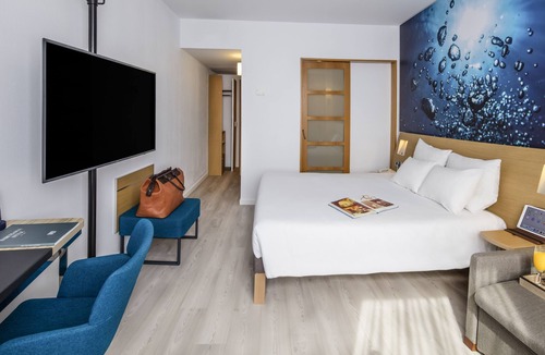 Almeda Hotel | Novotel Barcelona Cornella