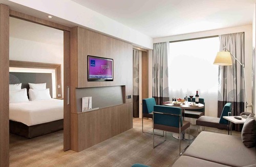 Ury Hotel | Novotel Fontainebleau Ury