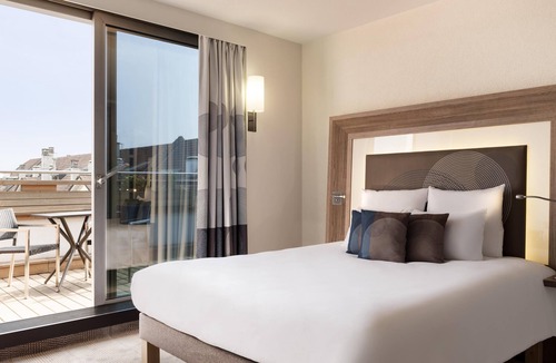 Paquis Navigation Hotel | Novotel Geneve Centre