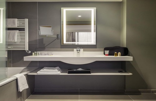 Paquis Navigation Hotel | Novotel Geneve Centre