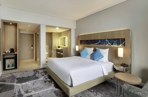 Old Jakarta Hotel | Novotel Jakarta Mangga Dua Square Hotel