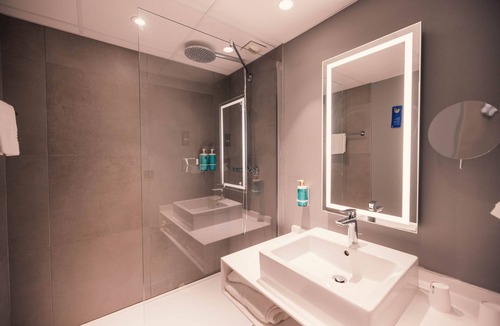 Sainte Marie - Saint Leon Hotel | Novotel Le Havre Centre Gare