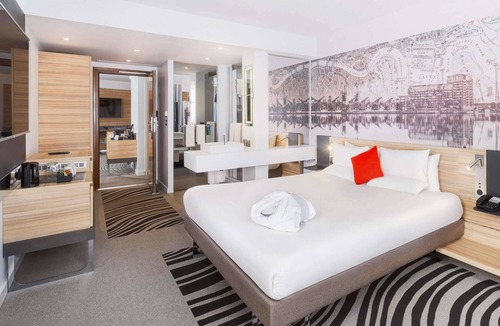 Docklands Hotel | Novotel London ExCeL