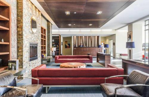 Saint-Laurent Hotel | Novotel Montréal Aéroport
