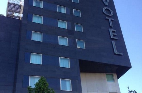 Porte d'Asnieres Hotel | Novotel Paris 17