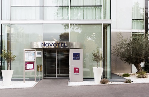 Porte d'Asnieres Hotel | Novotel Paris 17