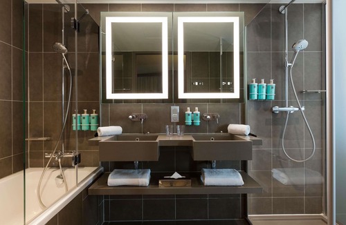 Saint-Denis Hotel | Novotel Paris Saint Denis Stade Basilique