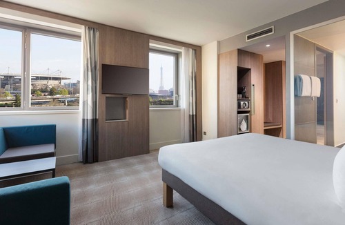 Saint-Denis Hotel | Novotel Paris Stade Basilique