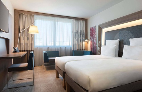 Saint-Denis Hotel | Novotel Paris Stade Basilique