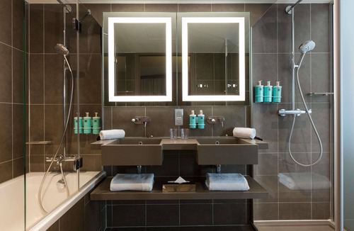 Saint-Denis Hotel | Novotel Paris Stade De France Basilique