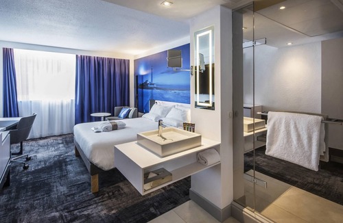 Les Chalais Hotel | Novotel Rennes Alma