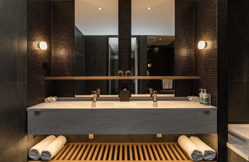 Canley Vale Hotel | Novotel Sydney Cabramatta