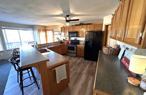 Marion House | Now booking for spring & summer! Book your lake get-away now! Boat/dock avail!