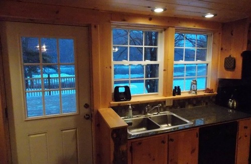 Town of Hope House | Now booking for Summer. Pet friendly
