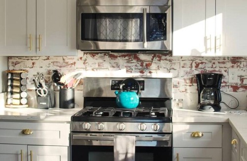 Albany House | Now with AC right in downtown PNW Albany!