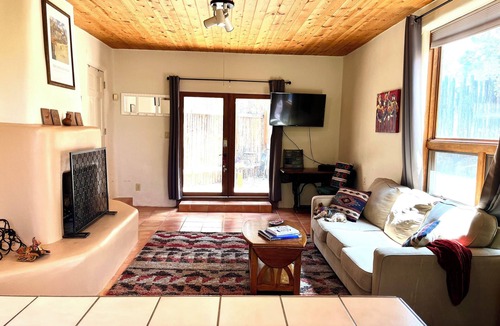 Santa Fe Apartment | nPeaceful Adobe Casita close to Plaza