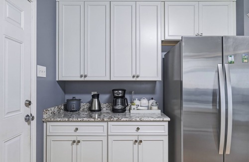 West San Antonio House | Nr Downtown + Airport | Yard Fire Pit BBQ Games
