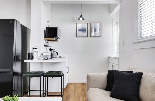 Tobin Hill Apartment | Nr DT River Walk, Alamo, Zoo | Yard BBQ | Games