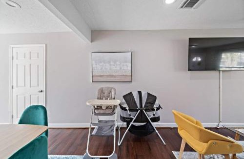 Bellaire House | Nr Med Center, NRG, Galleria Htown Getaway Games