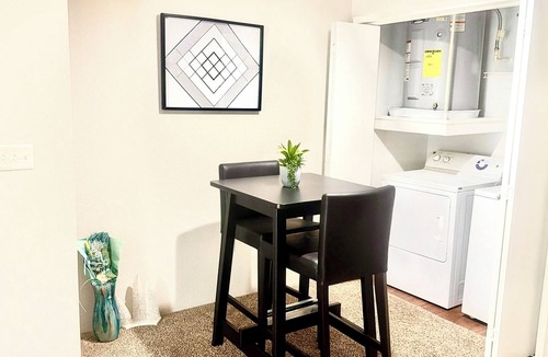 Astrodome Apartment | NRG STADIUM PERFECT ONE BEDROOM APARTMENT.
