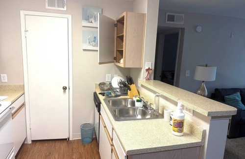 Astrodome Apartment | NRG STADIUM PERFECT ONE BEDROOM APARTMENT.