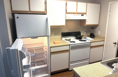 Astrodome Apartment | NRG STADIUM PERFECT ONE BEDROOM APARTMENT.