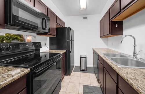 South Main Condo | NRG Walking Distance/Medical center/Museum