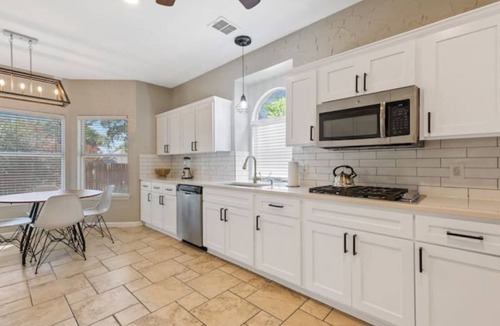 North Richland Hills House | NRH Pool Oasis – Family & Group Vacation Home