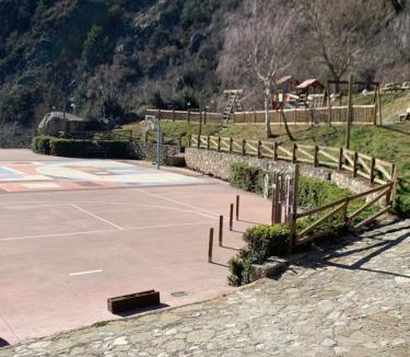 Erill la Vall House | NRY ESTANCES I SERVEIS EL TARTER 2