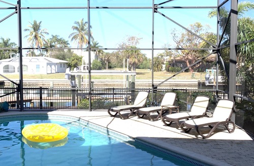 Connors House | nSpecial Rate Alert: Vanderbilt Beach Waterfront Home Steps from Ritz in Naples