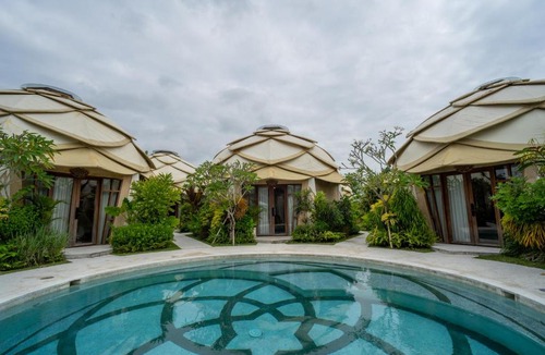Beraban Resort | Nuanu Suites & Accommodations