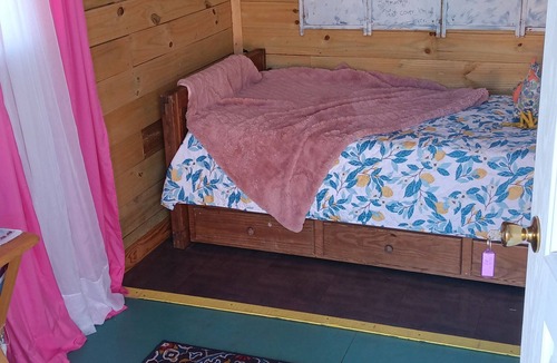 Camp Wood Cabin | Nueces Nook Cabin #1- with single bed and trundle